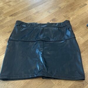 Windsor Black Faux Leather Skort